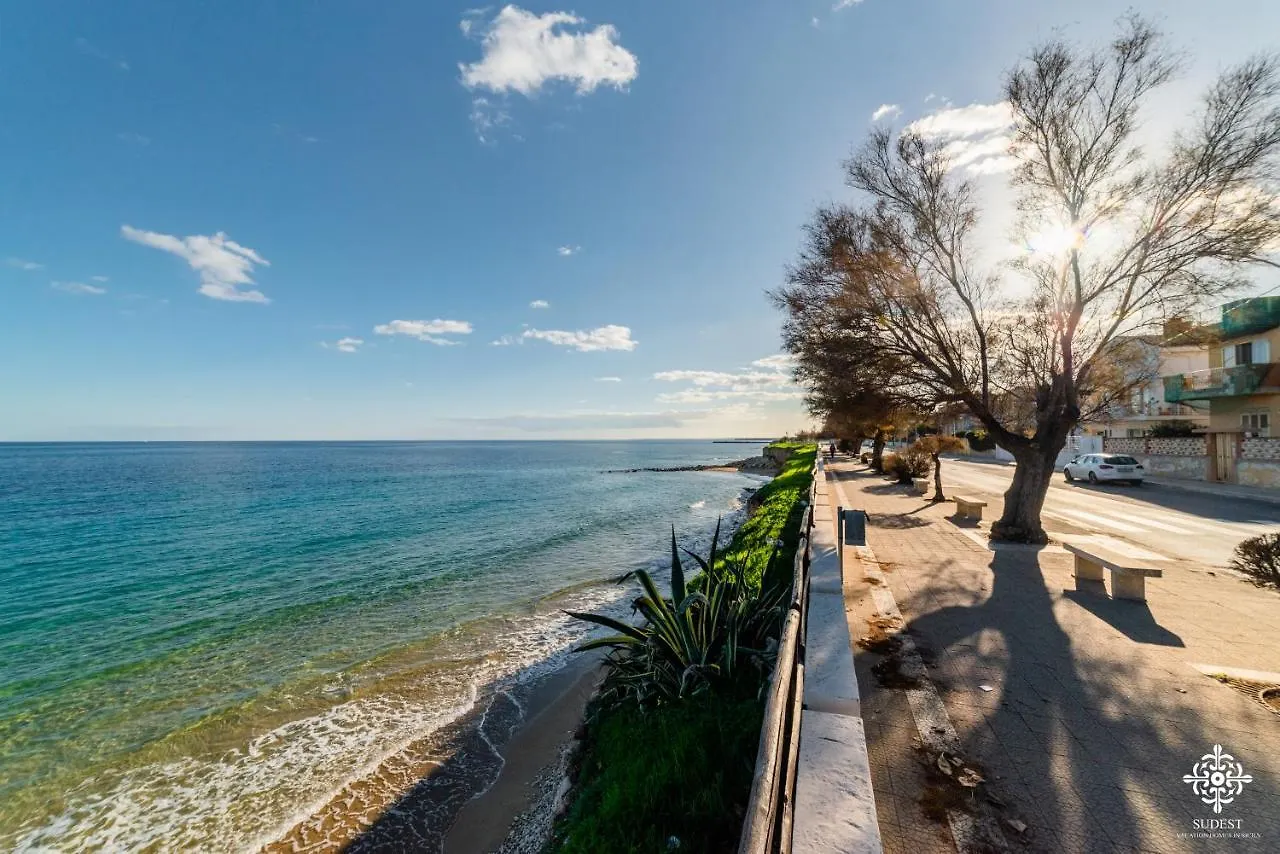 Le 4 Perle Apartments Avola Aparthotel